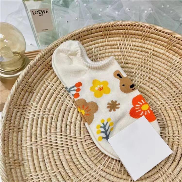 1 пара дышащих и впитывающих пот женских носков на осень и зиму. Модные и универсальные — фото 7