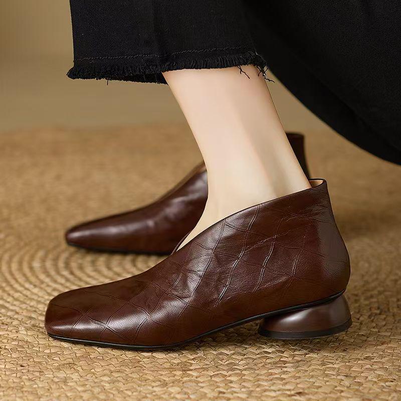 2025 High-End Soft Leather Irregular High Heels