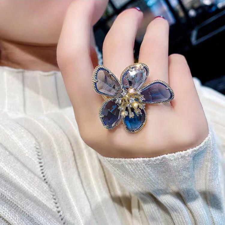Ins Korea Fashion Crystal Flower Temperament Stud Earrings New Women Earrings Female Jewelry