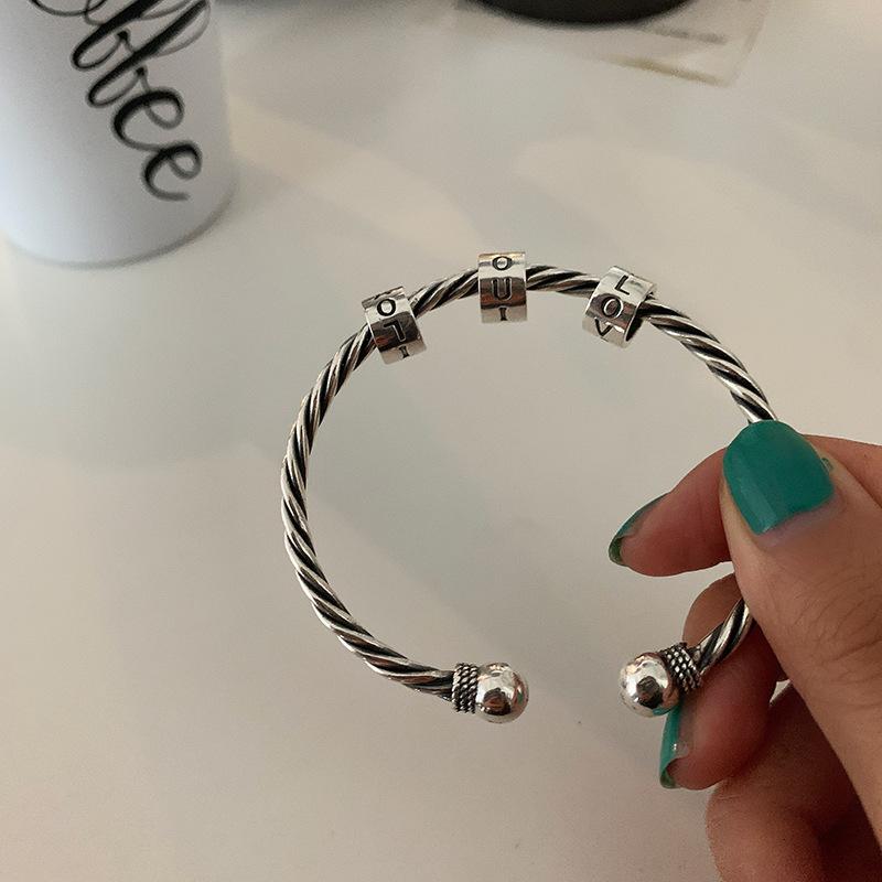 ANENJERY Buchstaben-Kreis-Armband, Armreifen für Damen und Herren, Liebhaber-Manschettenarmreif, Valentinstagsgeschenk