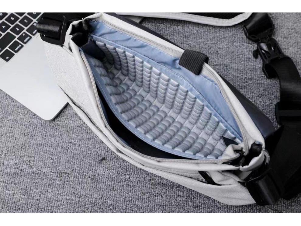 Men's Trendy Large Capacity Crossbody Bag with Magnetic Buckle