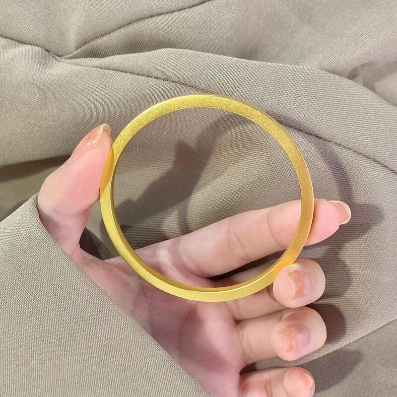 Gold-Plated Matte Circle & Square Bangle - Women's Imitation Gold Bracelet, Wedding Jewelry Accessory