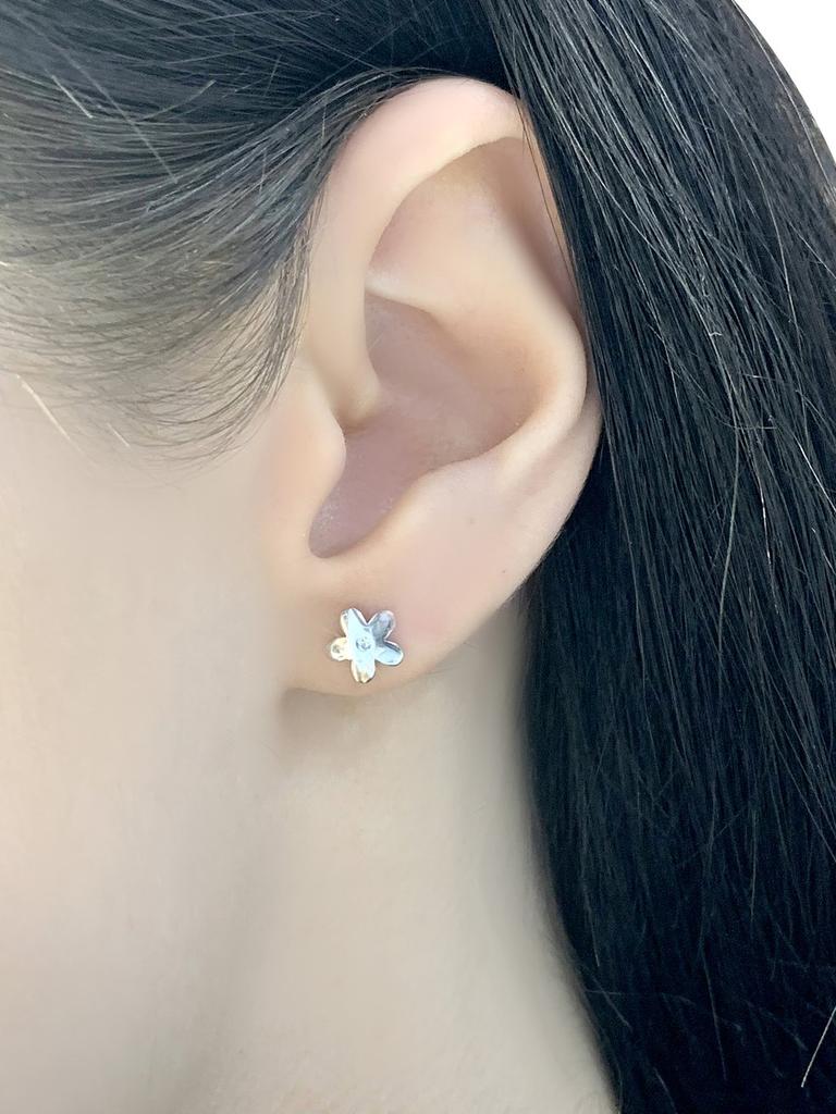 Серебряные серьги с фианитами (1913925)