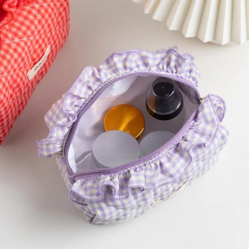 Travel Storage Bag Large Capacity Toiletry Bag Simplicity Makeup Bag For Women Girl Fashion Striped Ruffle Cosmetic Bags