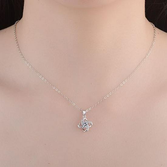 Korean Style Four-Leaf Clover Clavicle Necklace with Inlaid Diamonds