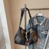 Large Capacity Messenger Bag Casual and Lightweight Plaid Design with Adjustable Shoulder Straps Fashionable Shoulder Bag KTB