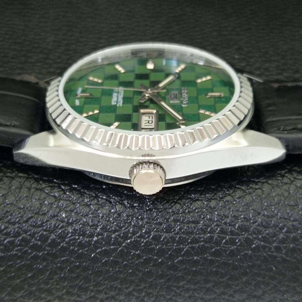 JAPAN VINTAGE REFURBISHED SEIKO 5 AUTOMATIC MENS GREEN DIAL WATCH a440390-4 Sk-a440390