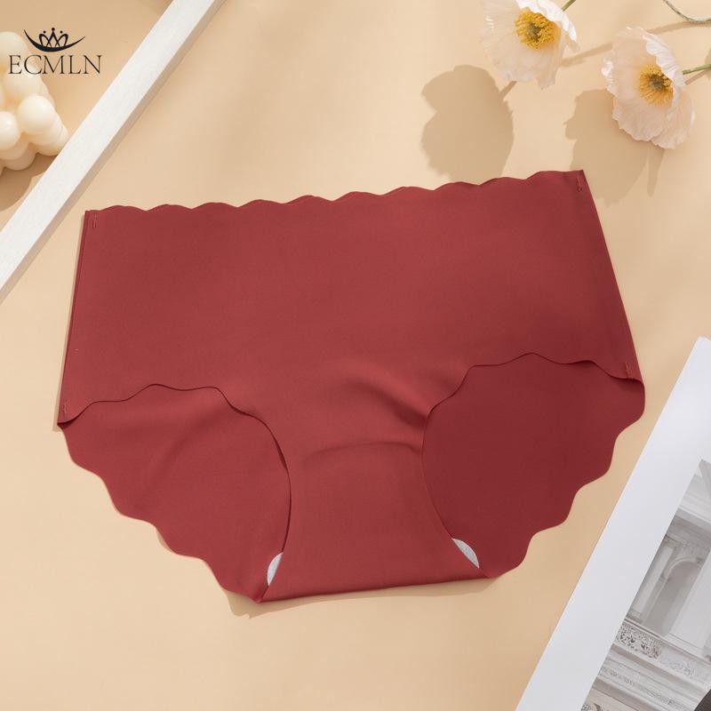 Ice Silk Seamless Striped Mid-waist Panties for Women Sexy Hip-lifting Briefs