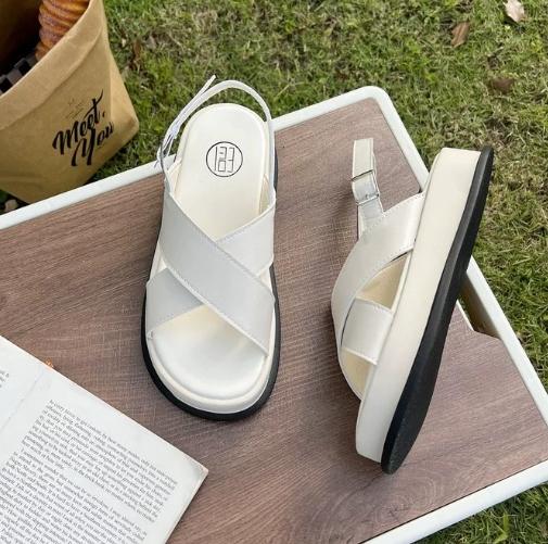 Fashion Women's sandals genuine leather summer cross straps low heel shallow mouth parka open new flat bottom comfortable 2024