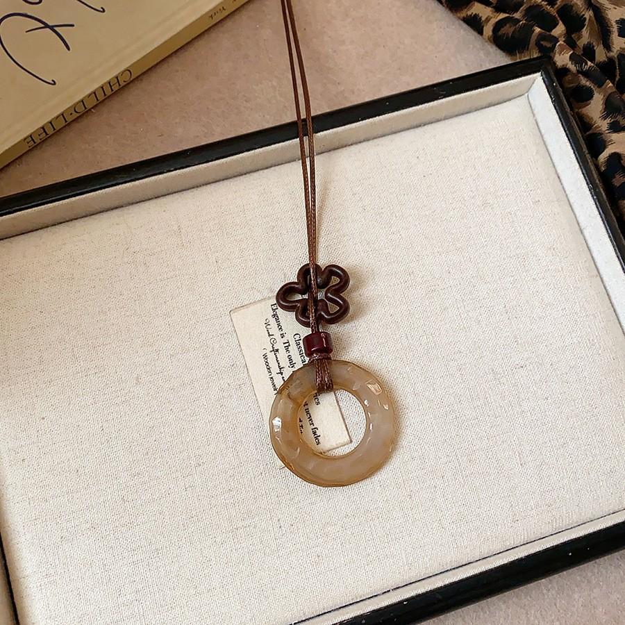 Wood chips irregular round square pendant necklace retro ethnic style collarbone chain design sense sweater chain women