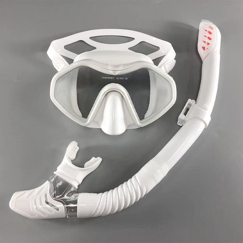 Underwater Snorkeling Half Face Face Swimming Mask Set Scuba Diving Respirator Masks Anti Fog Safe Breathing Snorkeling Masks for Crystal Clear Views