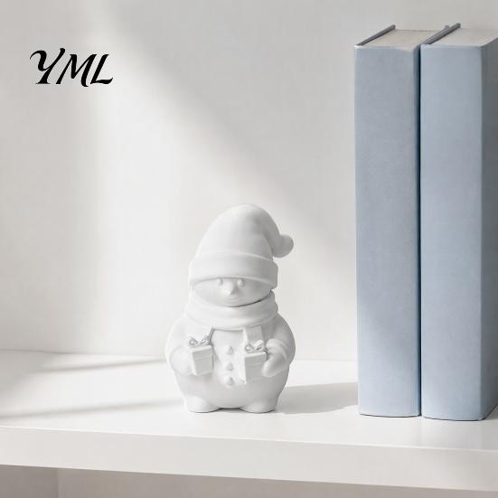 Hand Painted Gift Box Decor 3D Printed Snowman Figurine Holding Boxes, DIY Paintable Christmas Blank White Decorations Ornament, Cute Winter