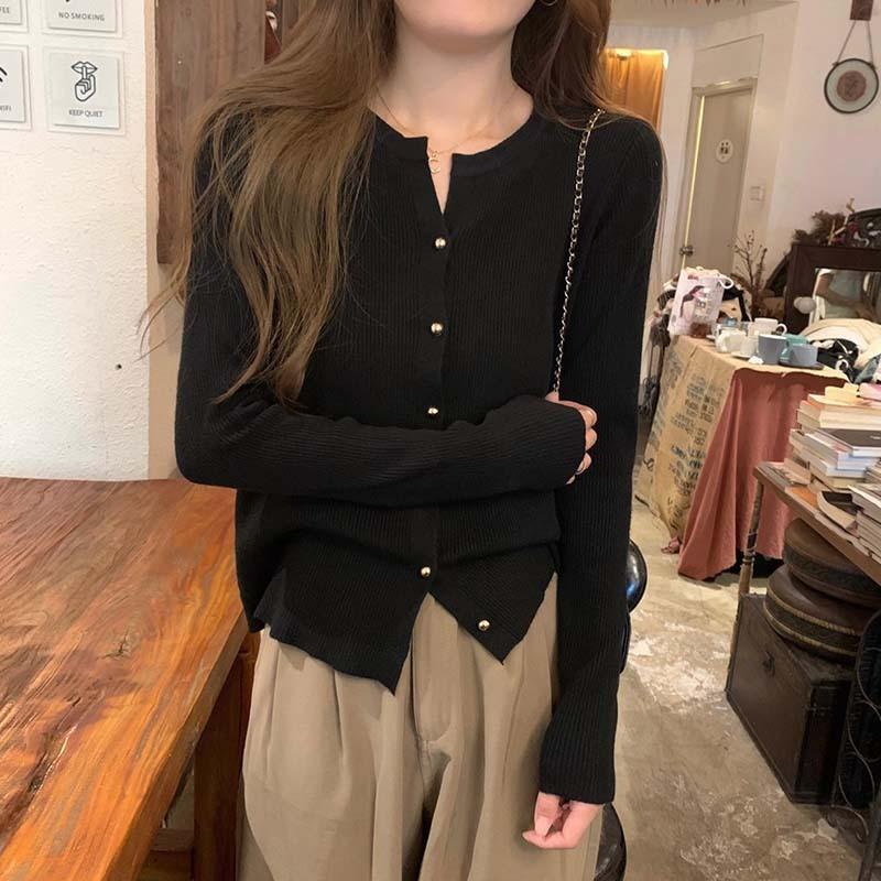 Chic Metal Single-breasted Knitted Cardigan Jacket Women's Clothing Autumn and Winter High-end Wear with White Long-sleeved Sweater