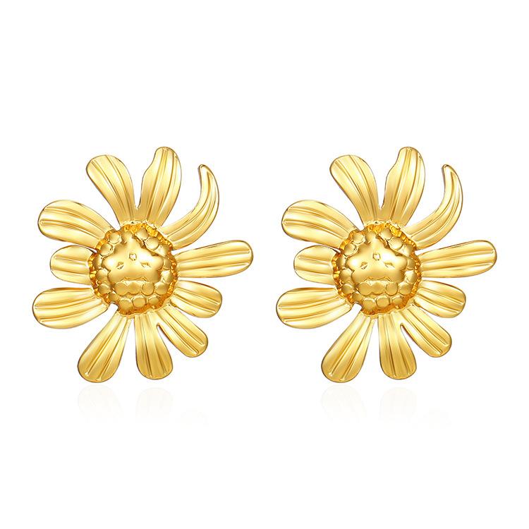 Small Daisy Flower Stainless Steel Earrings Exaggerated Niche Design Sense 18K Earrings