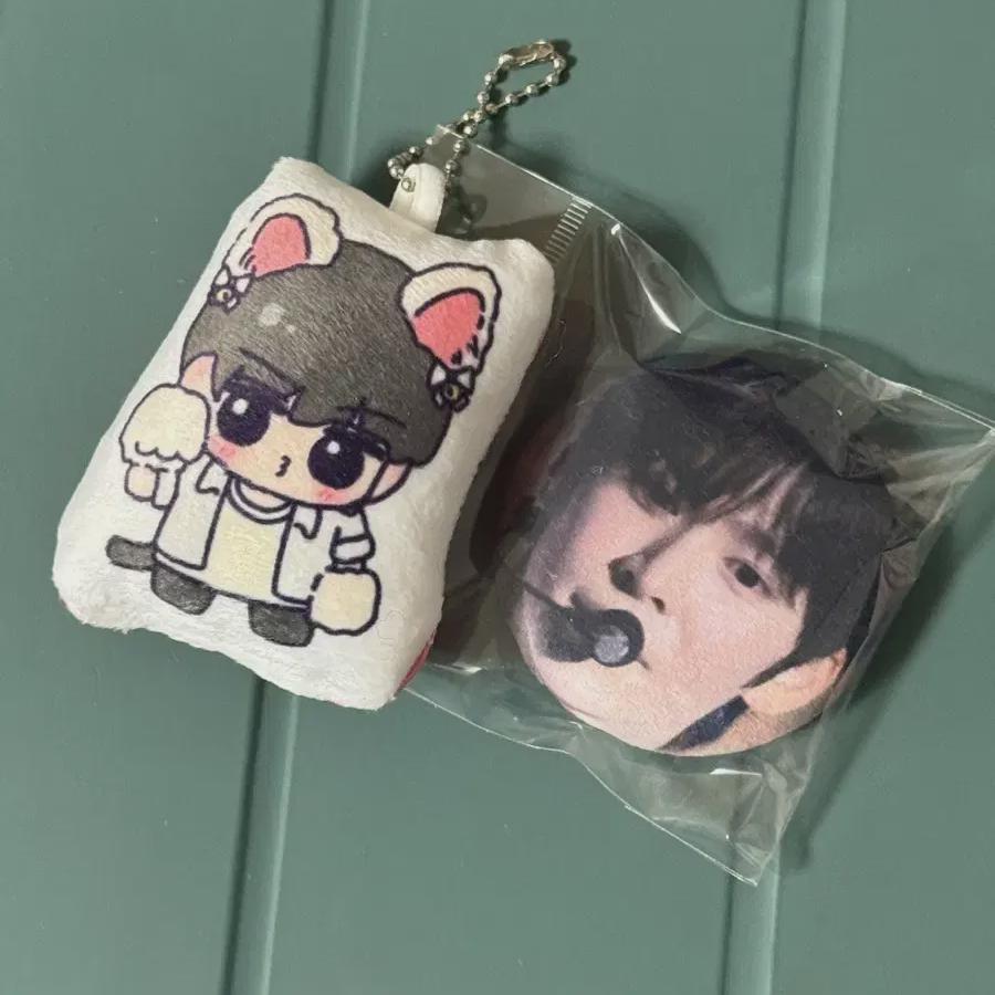 

Riize Eunseok Cushion Key Ring Soft Pin Button