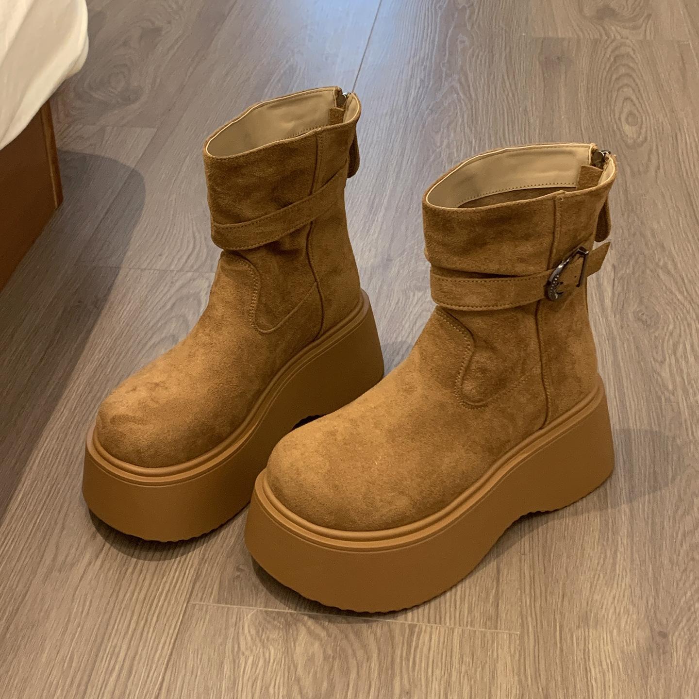 

[Fanfna] Martin Boots Women s 2025 Autumn New Fashion Belt Buckle Versatile Skinny Thick-soled Small Short Boots 40