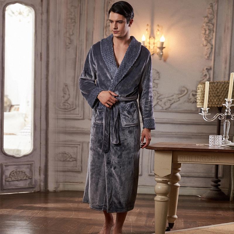 Thickened Flannel Robe: Warm Coral Fleece Bathrobe for Couples - Men's & Women's Plus Size Zipper Nightgown