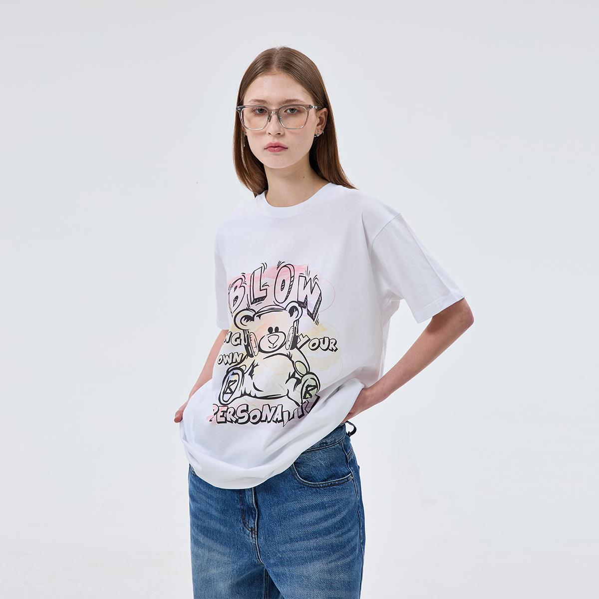 Blow Bear Graphic Art T-Shirt White/S
