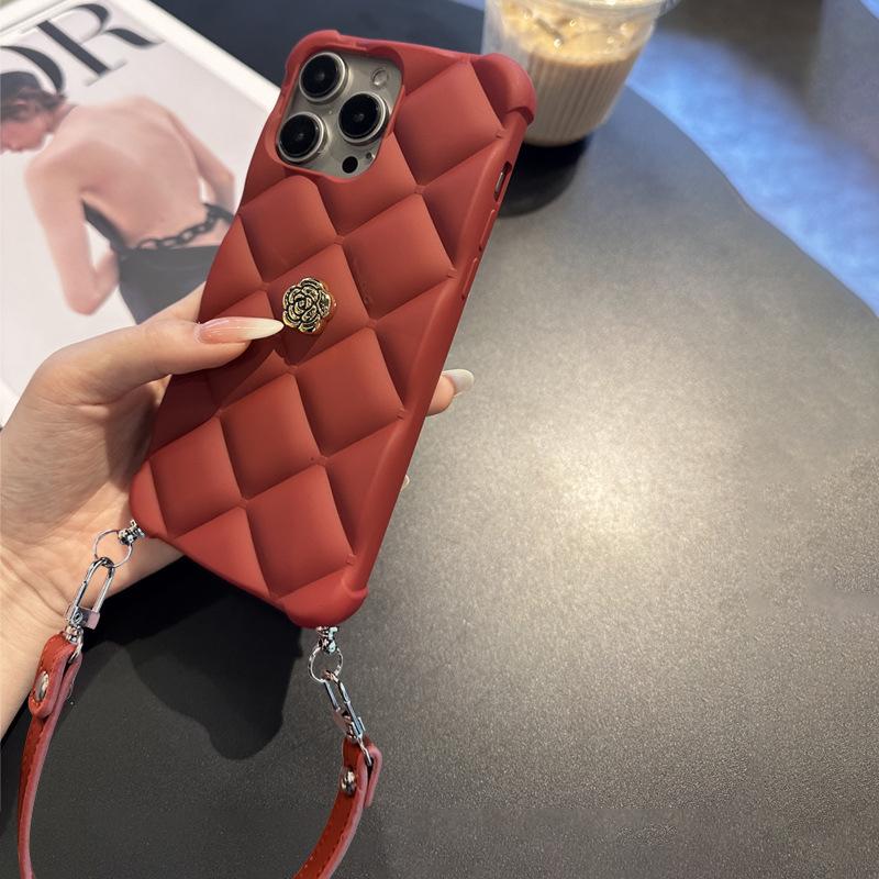 Autumn and Winter Retro Diamond Applicable Apple 15PM Mobile Phone Case Iphone14promax New 13 Portable Strap 16 Shell