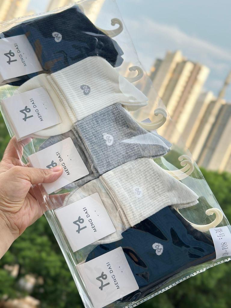 Autumn/Winter 10-Pack Women's Mid-Calf Cartoon Socks - Cute, Comfortable, Fashionable, College Style Cotton Sports Socks