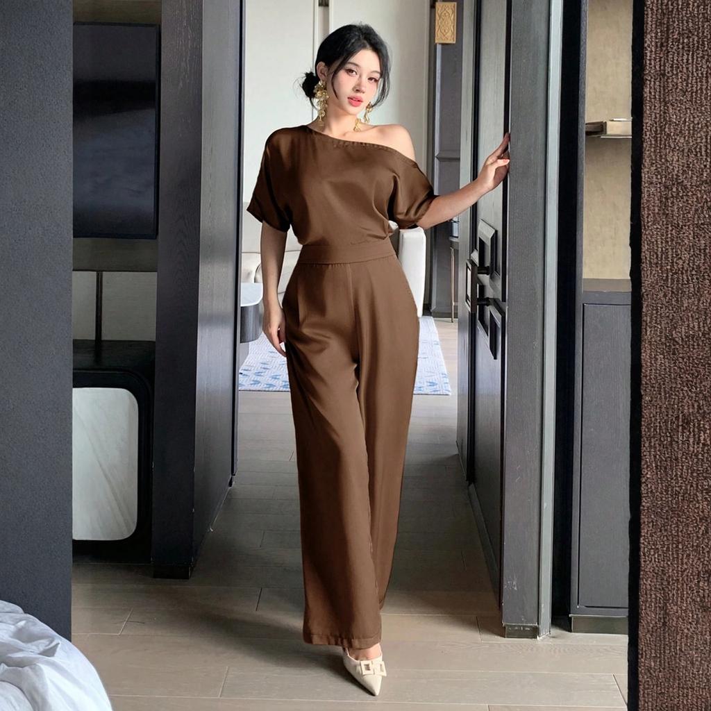 Women's  V-neck Waist Cinched Fashionable Jumpsuit Wide Leg Pants