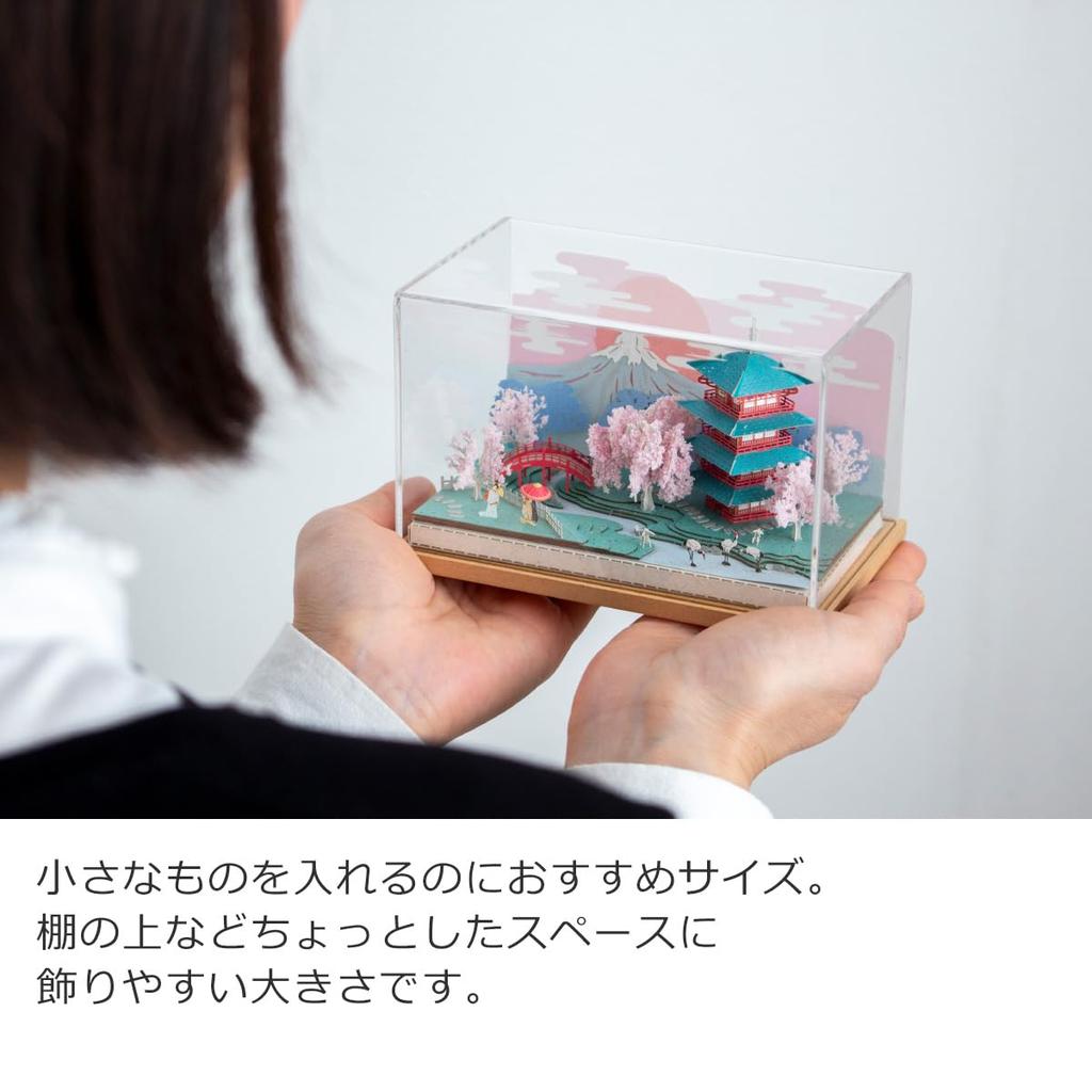 Jeantopia Acrylic Case for Figures and Miniatures, Protective Storage and Display with Wooden Base (Large)