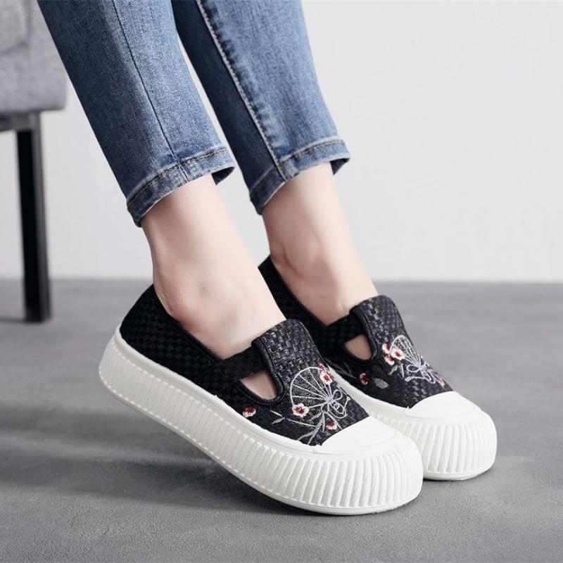 Fashion Stylish Original Embroidered Slip On Woman Footwear Sale Comfortable Casual Spring Autumn High On Platform Canvas Shoes Women