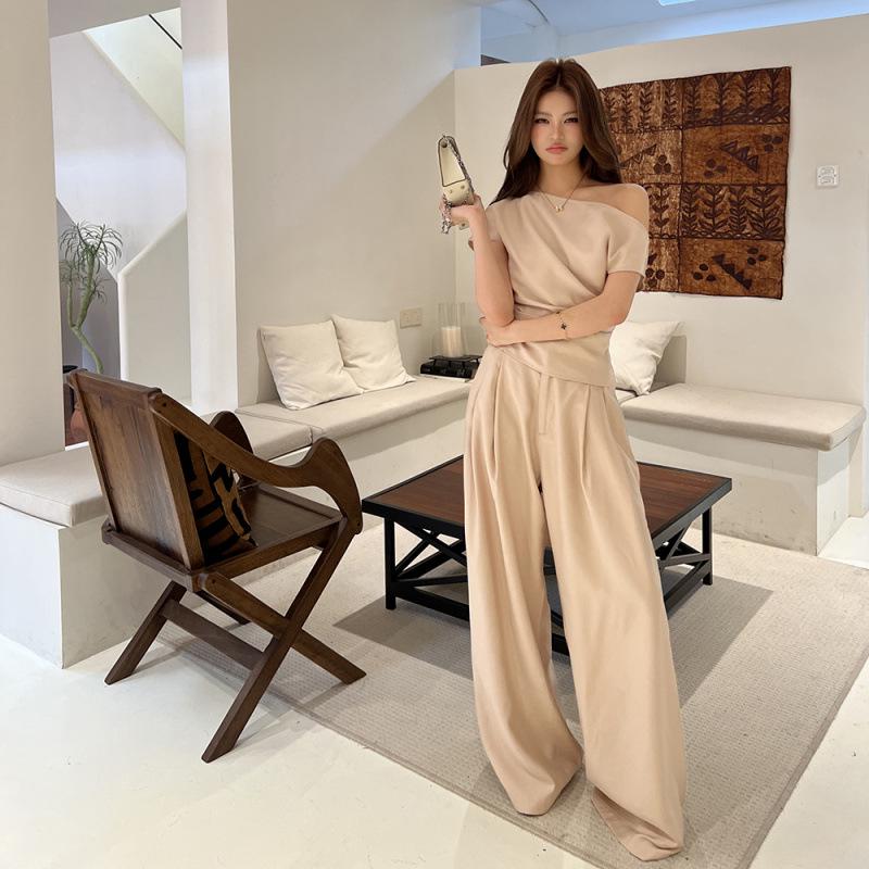2026 SS Women's Elegant Apricot Pleated Two-Piece: Off-Shoulder Top & Wide-Leg Floor-Length Pants
