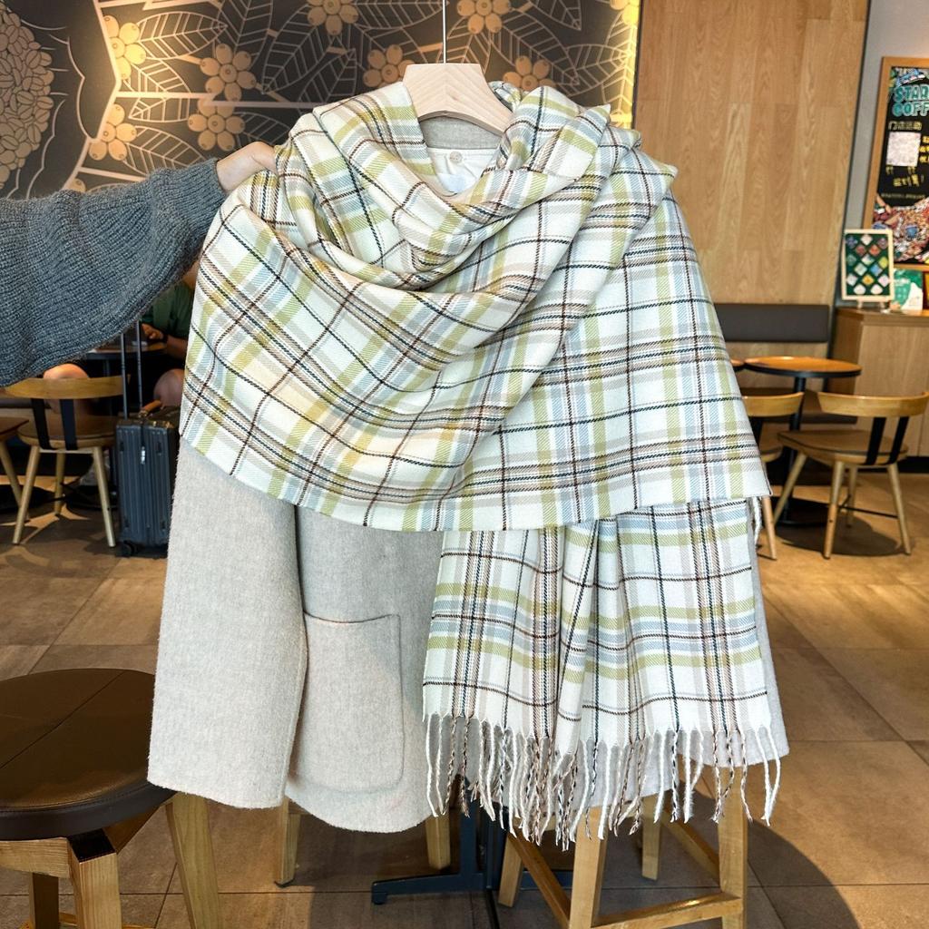 Women's Vintage Plaid -Like Scarf, Thickened Fringed Shawl for Autumn and Winter, High-End Warmth and Cold Protection