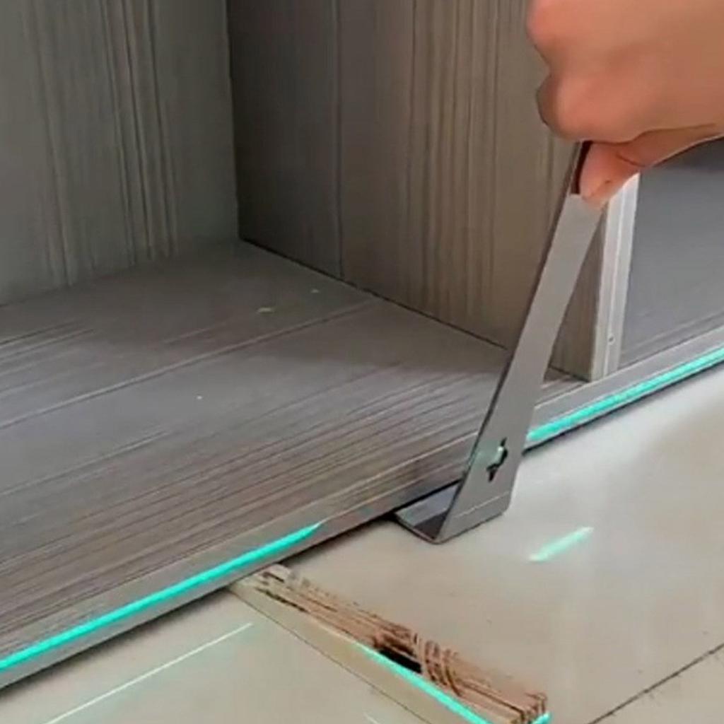 2Pcs Hive Scrapers for Bee Colony Care Stainless Steel Bee Hive Tools Beekeeping Scraper for Honeycomb Maintenance