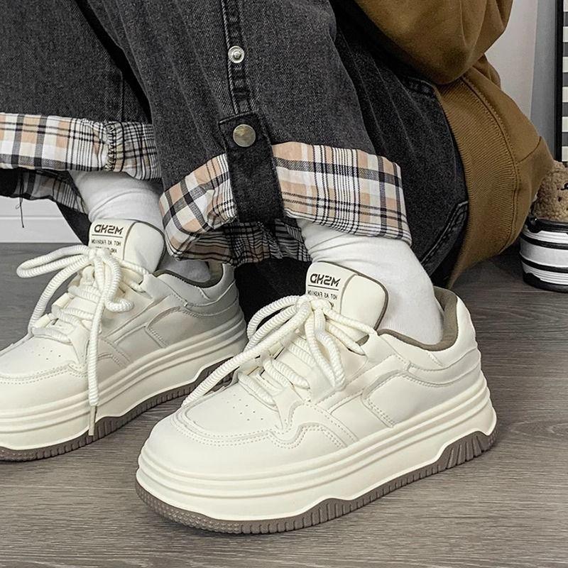 Niche Design Little White Shoes Women's 2025 Spring and Summer Explosion Versatile Bread Trend Platform Student Casual Board Shoes