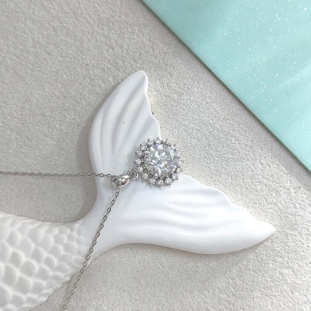2 Carat Sunflower Moissanite Choker - S925 Sterling Silver Women's Necklace