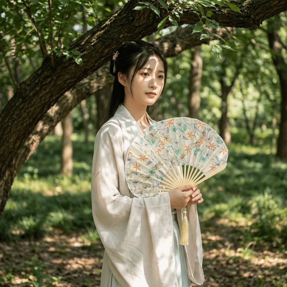 Decorative Retro Mini Shell Fan Portable Lightweight Folding Hand Fan with Tassel Chinese Style Fan For Women