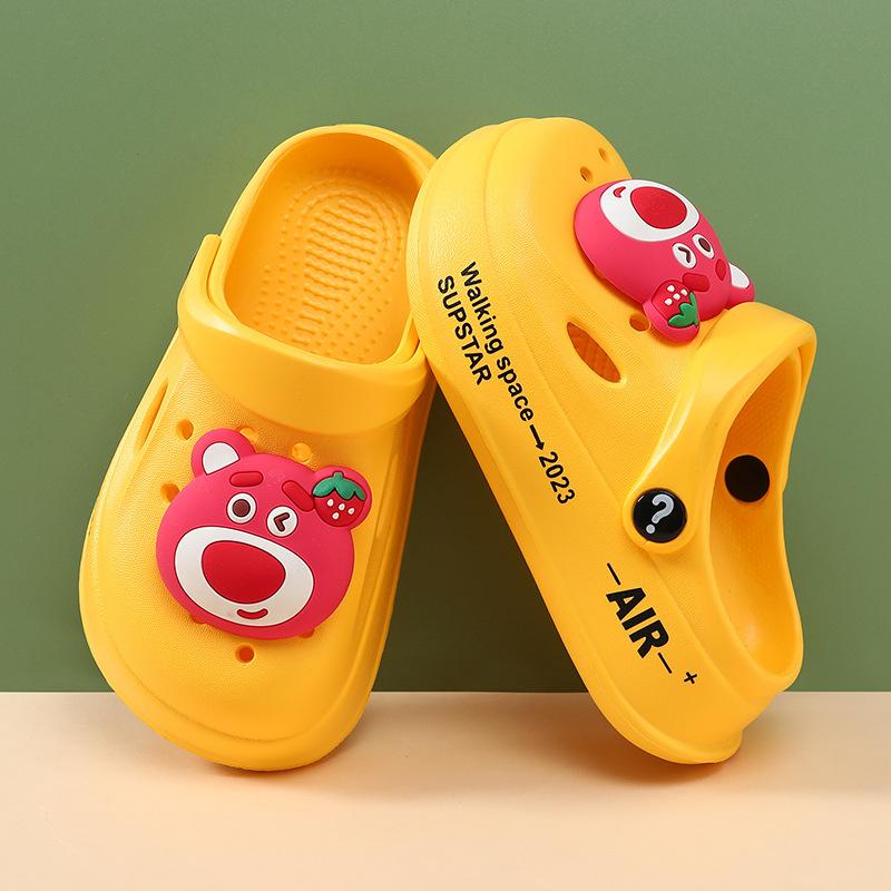 Comfortable Chic And Kids Summer Footwear With Breathable Holes And Nonslip Sole Design