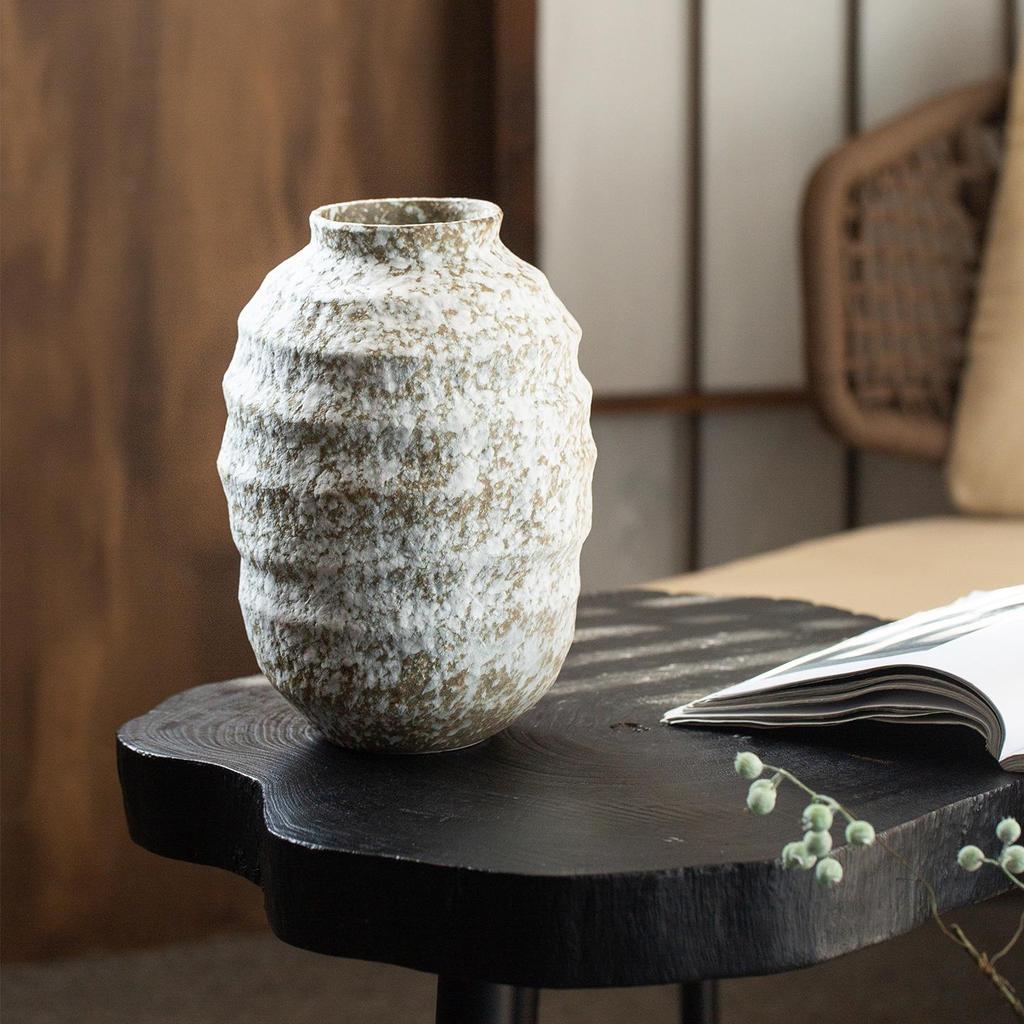Jingdezhen Designer Wabi-Sabi Ceramic Flower Vase - Ornament Pottery Jar for Hydroponic Flowers and B&B Décor