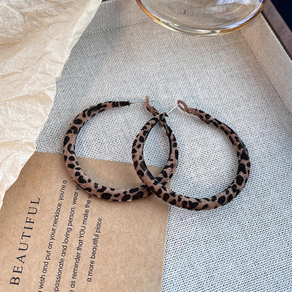 Retro Millennial Hong Kong Style Exaggerated Personality Geometric Leopard Print Earrings Fashion Temperament High Sense Earrings Women