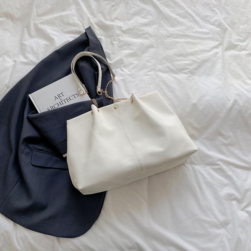 2025 new European and American retro soft leather handbag bag women's large-capacity simple shoulder bag solid color tote bag