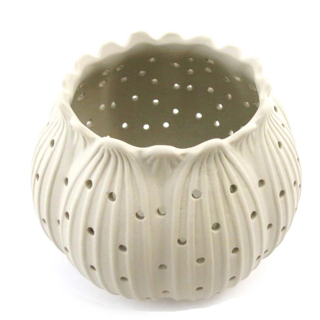 Les Trésors De Lily [J0537] - Beige 'Leaf' Candle Holder