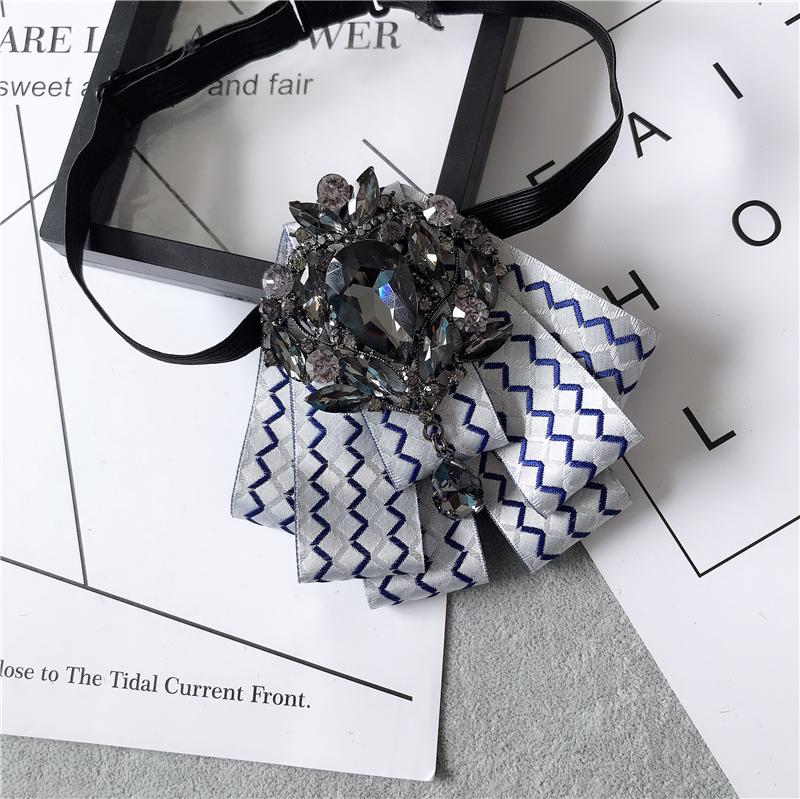 Korean Version of Bow Tie Female College Style Japanese Free-play Female Collar Flower Diamond Jewelry Shirt Accessories Male Bo
