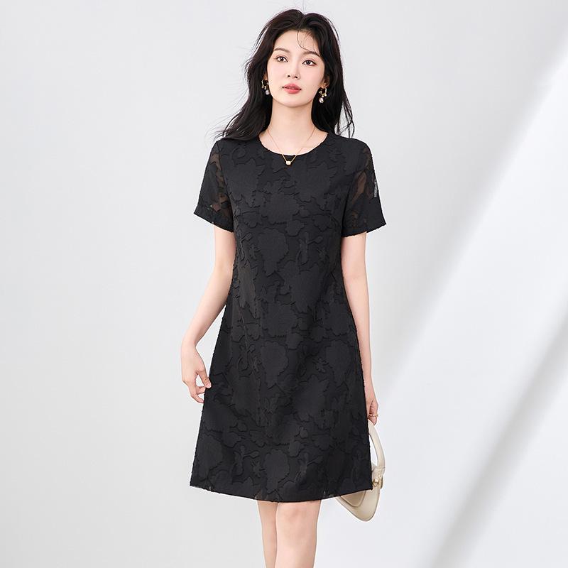 

Высококачественное элегантное женское платье А-силуэта с выжженным узором и стройнящим круглым вырезом и короткими рукавами Extra Large чёрный