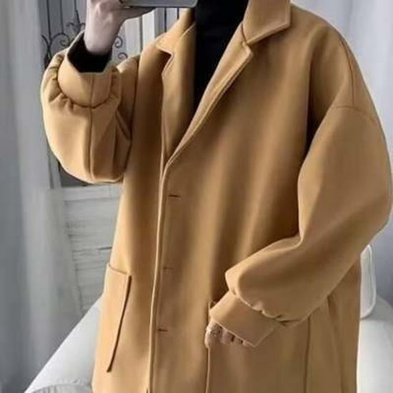 Men's Mid-Length Plaid Wool Coat: Trendy, Hong Kong Style, Loose-Fit Windbreaker for Autumn and Winter.