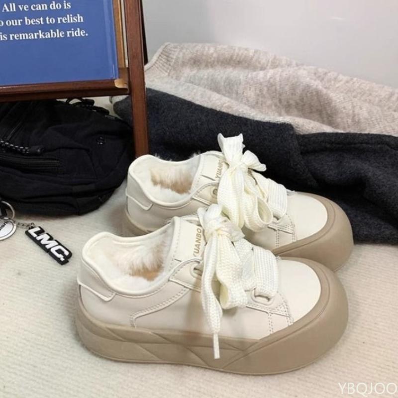 Thick soled high head bread shoes for winter female students providing warmth comfort simple comfortable white shoes
