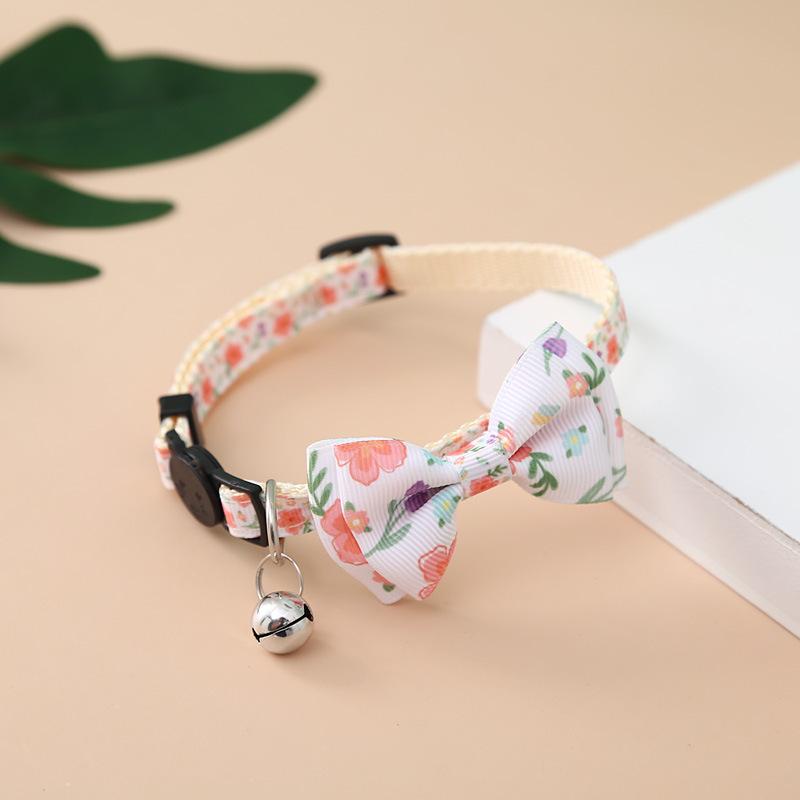 Classic Bow Cat Collar Adjustable Pet Collars with Bell Cute Printed Puppy Collar Durable for Cats and Puppy Neck Accessory Accessories