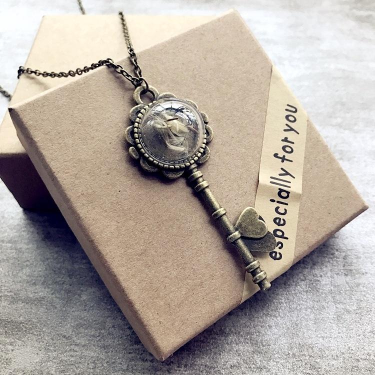 Retro and beautiful dandelion necklace plant dried flower glass ball pendant men's and women's collarbone sweater chain with accessories