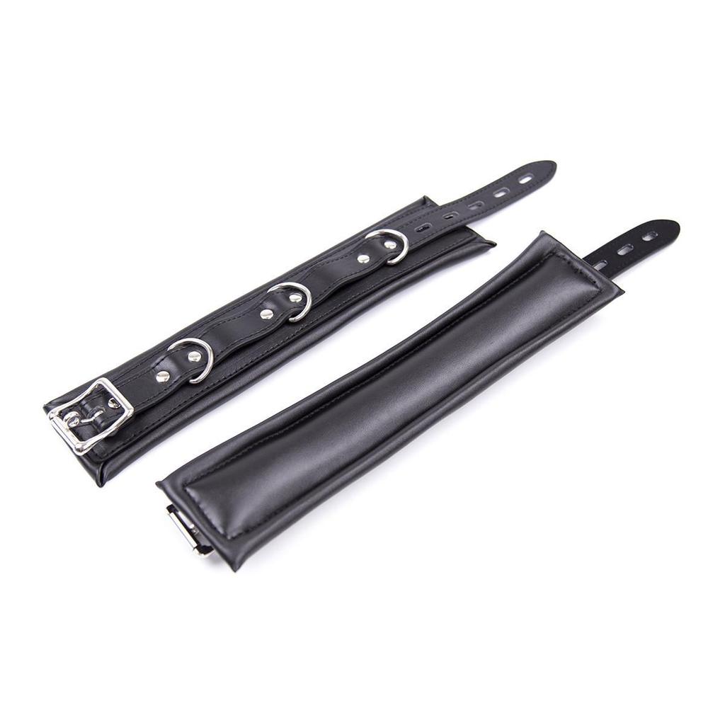 Menottes et Chevillières en Cuir PU Rouge et Noir Verrouillables Jouet SM