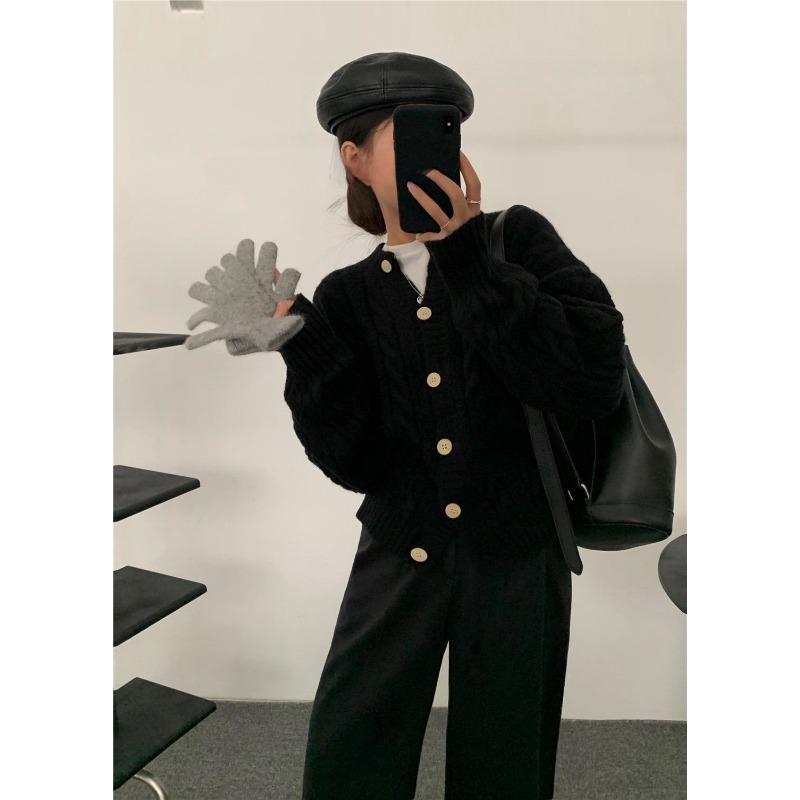 

Ретро мягкий восковой твист свитер куртка женская круглый вырез свободная верхняя одежда осень и зима универсальный нежный ветер вязаный кардиган One size чёрный