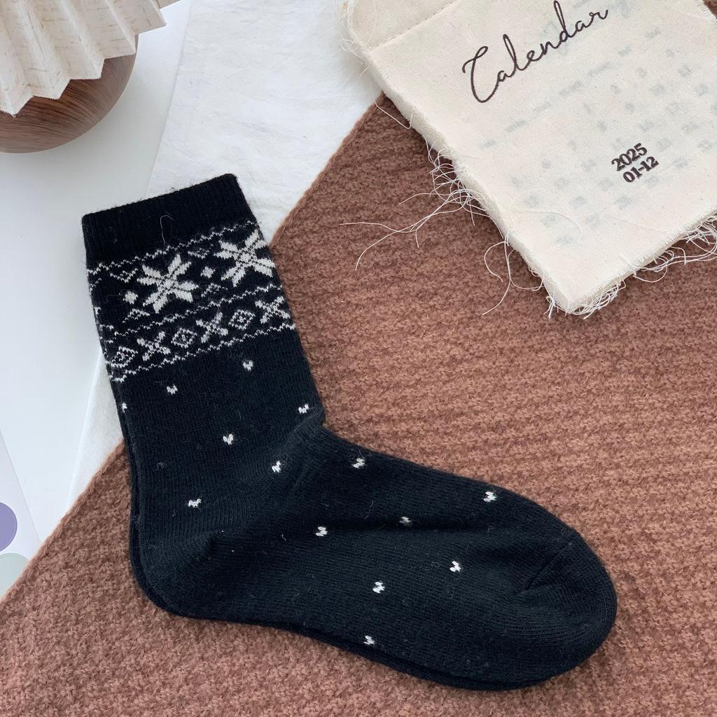 Wind Wool Socks Mid-Leg Socks Thickened And Warm Small Love Long Socks
