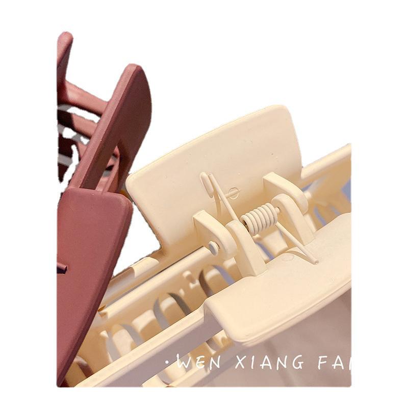 Korean Hair Grab Square Clip - Elegant Shark Hairpin for Simple, Stylish Hairstyles