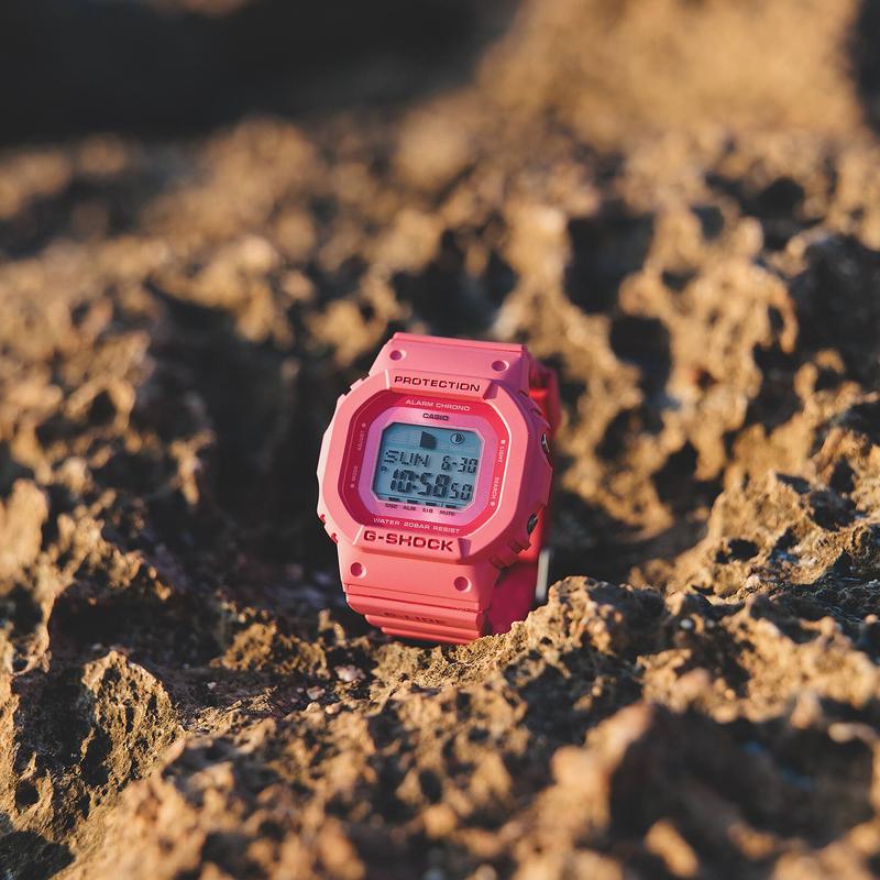 

CASIO G-LIDE series 200 meters waterproof Quartz resin strap women s watch gray dial GLX-S5610-4CR сірий колір