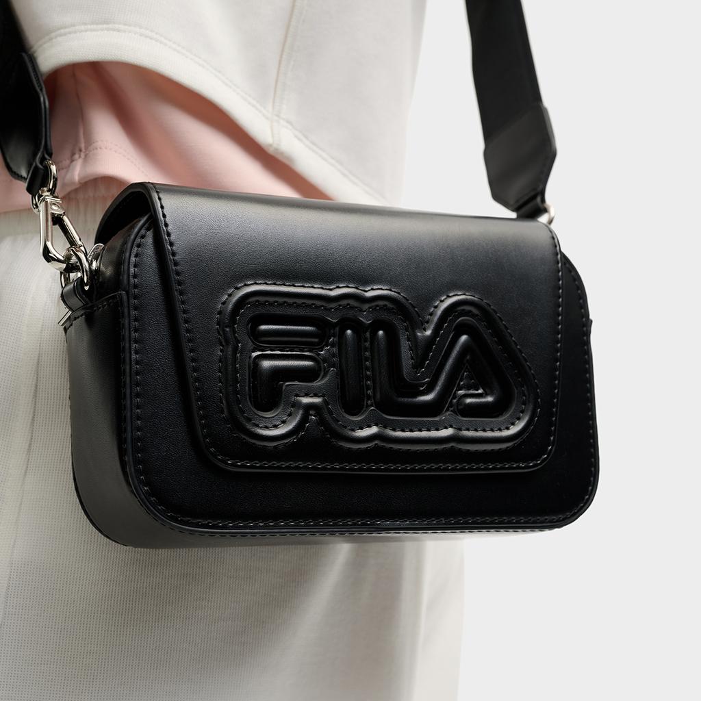 FILA Lifestyle Fashionable Versatile Durable Crossbody Bag Women bags Black F13W529163FBK
